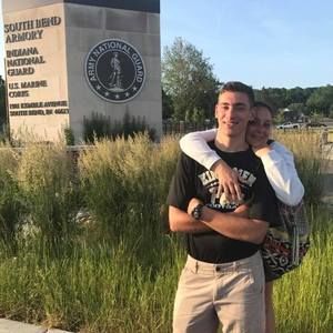 Meet your Posher, Caitlin